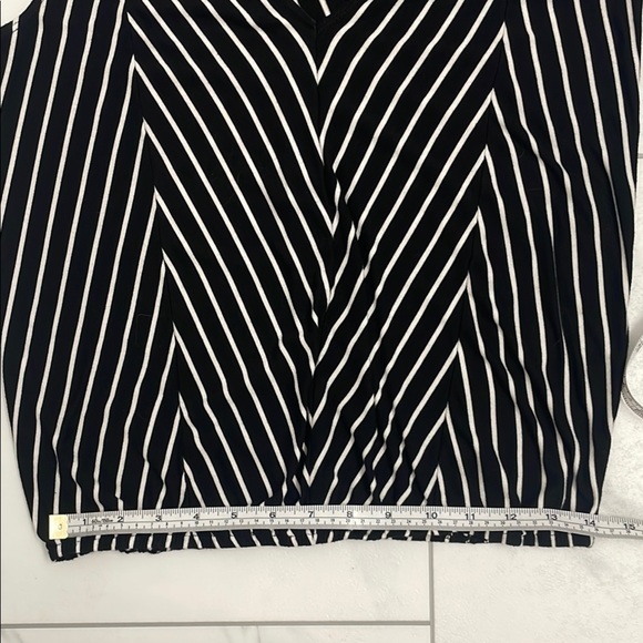 Max Studio Black and White Chevron Tank Top - Picture 8 of 12